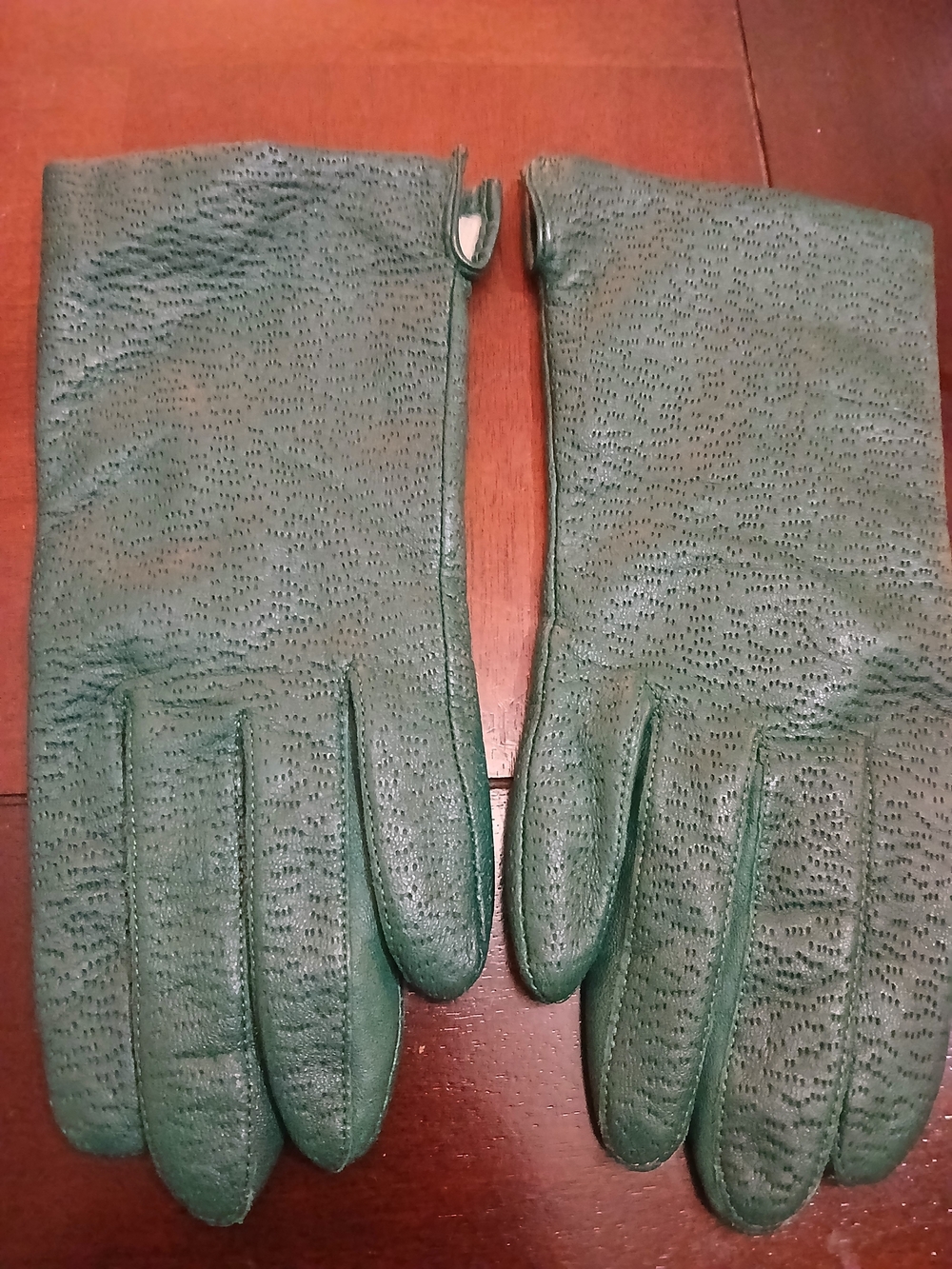 Vintage Women's Green Leather Gloves Size 8